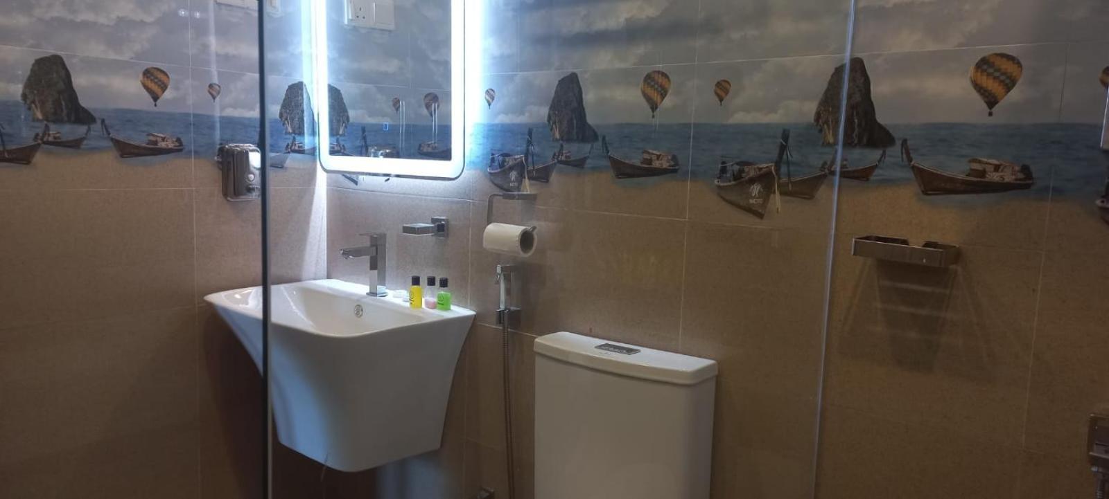 J7 Villaj Hotel
